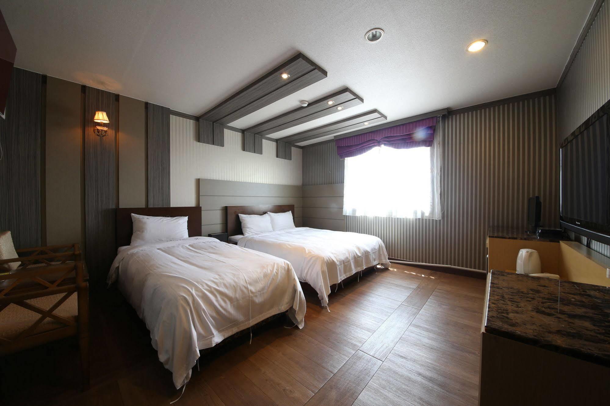 Yes Motel Gunsan Ngoại thất bức ảnh