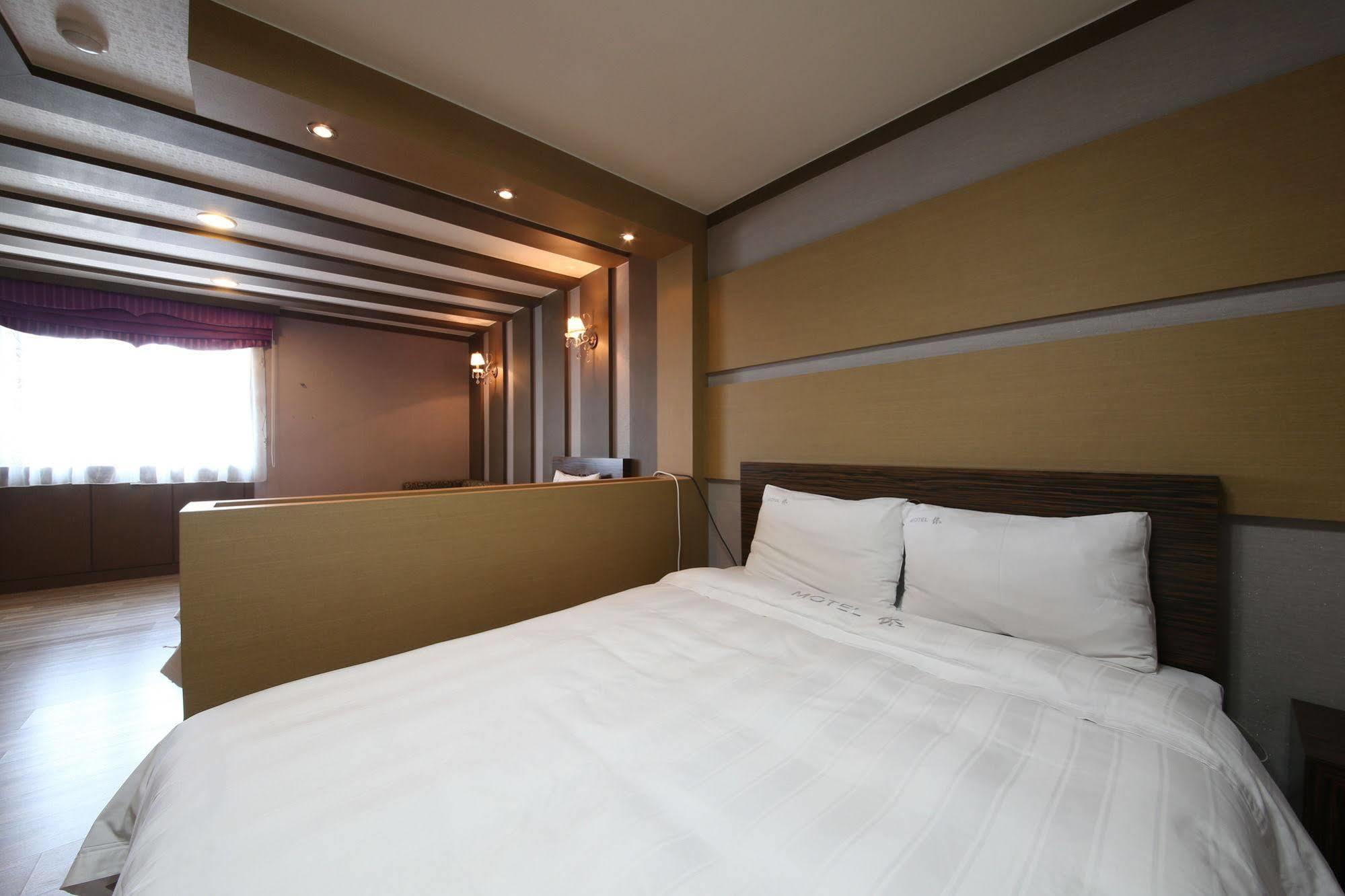 Yes Motel Gunsan Ngoại thất bức ảnh