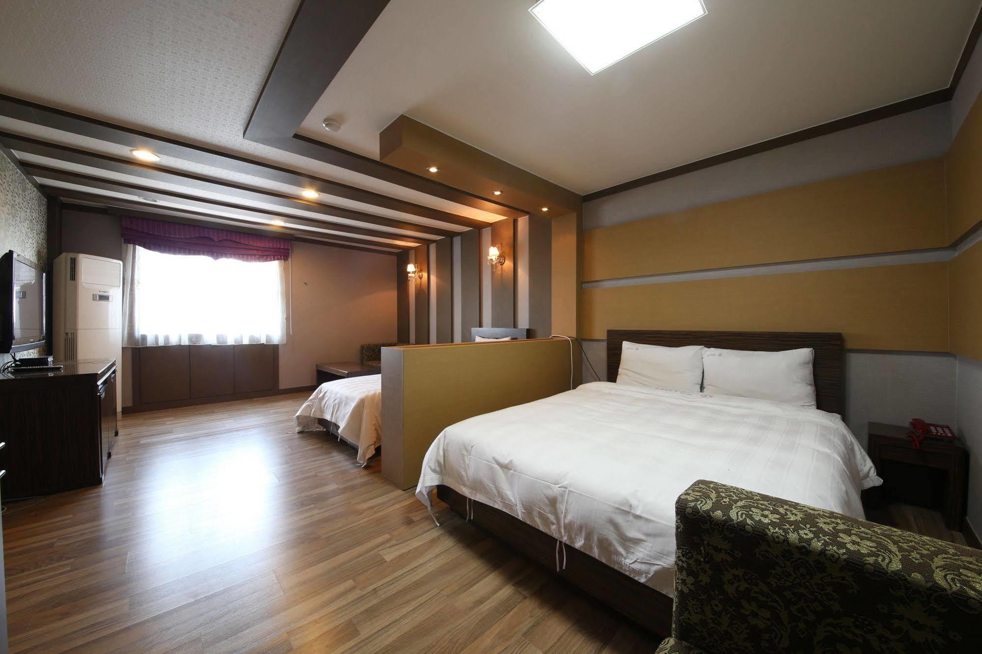 Yes Motel Gunsan Ngoại thất bức ảnh
