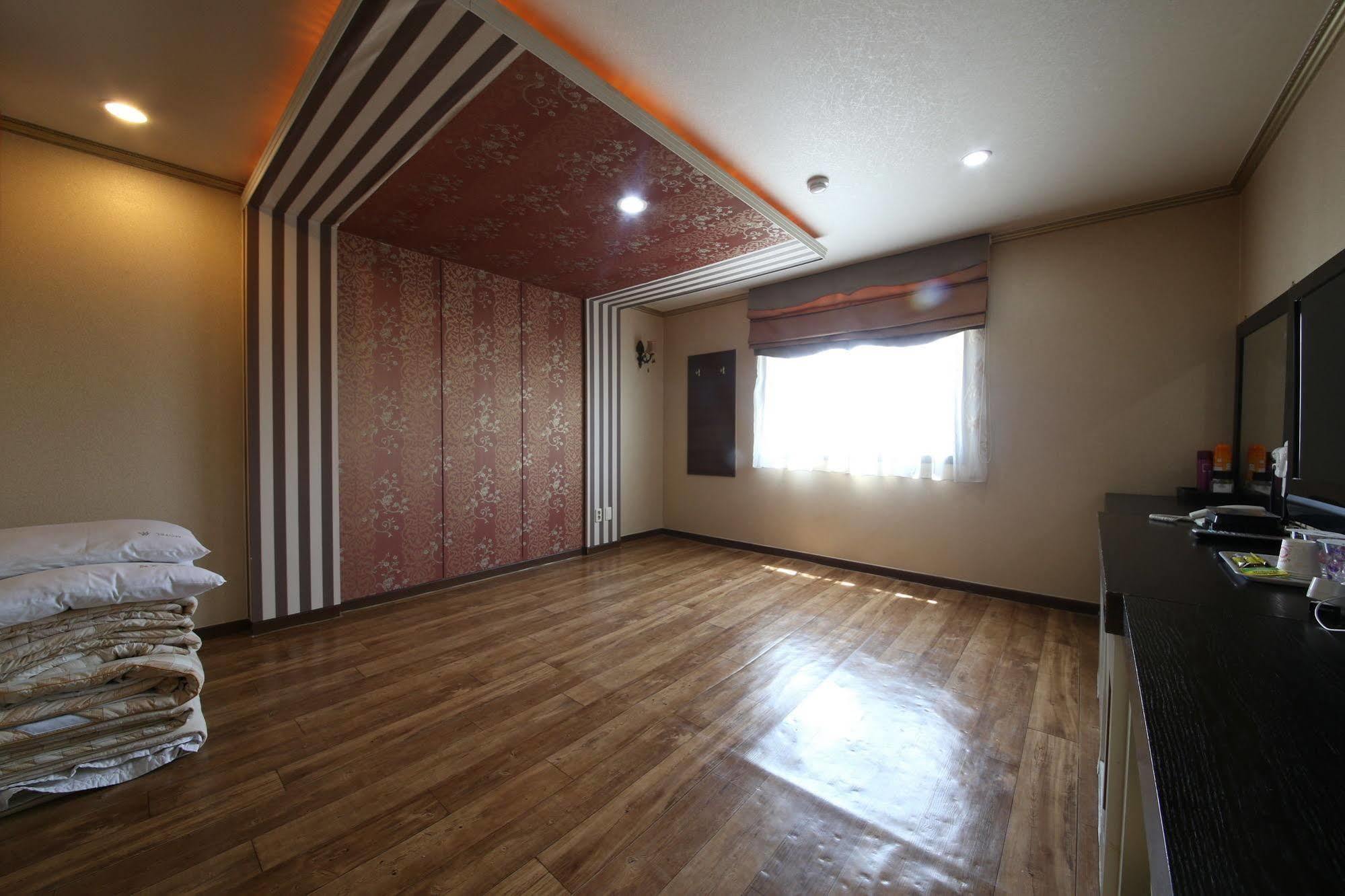 Yes Motel Gunsan Ngoại thất bức ảnh